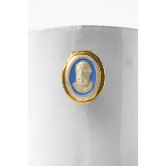 Man’s Cameo Ring Cup